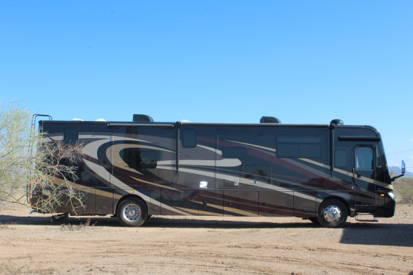 Gorgeous 2017 Coachmen 404rb with plenty of room for the whole family