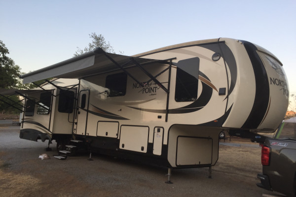 Jayco North Point 5th Wheel
