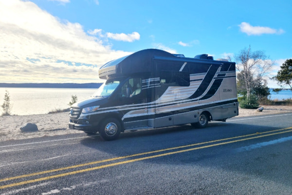 *Demi Delano* Luxurious and Easy to Drive Mercedes 2021 Thor Delano