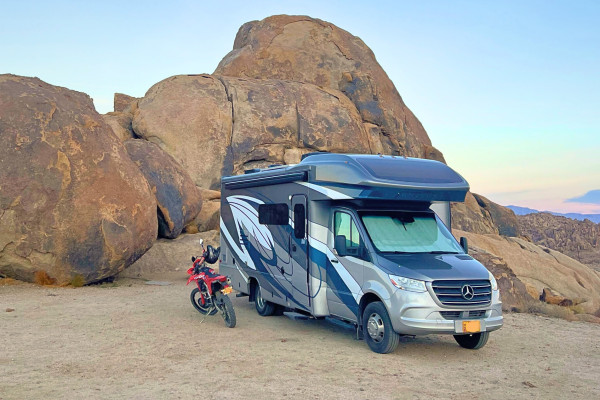 2021 Luxury Class C, sleep 6,Mercedes!Solar, AC, Heat, Generator, Slide out