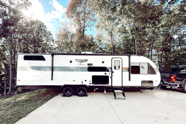 BRAND NEW!! 2024 Wildwood 28VBXL fit for a KING!!