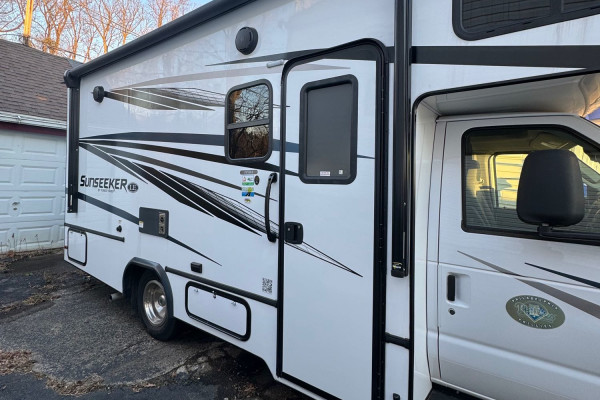 2022 Forest River Sunseeker LE