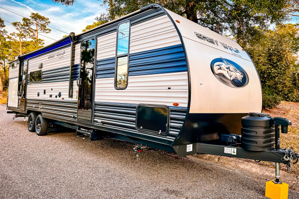 2024 Forest River Cherokee Grey Wolf *DELIVERY AVAILABLE*