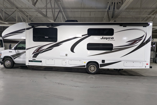 2021 Jayco Redhawk 31F: Luxurious travel for the whole family