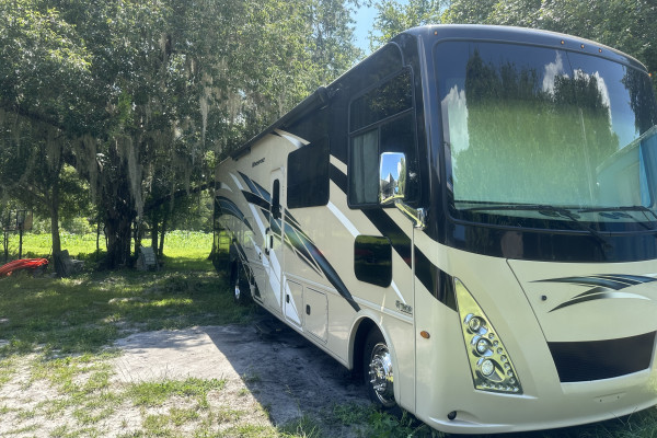 2020 Thor Windsport! Pets! Sleeps 10! Delivery to Campsite! NOT DRIVABLE
