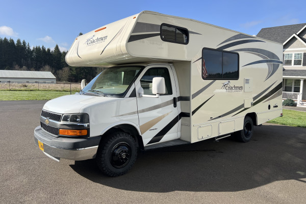 2017 Coachman Freelander 21QB  Perfect for all Seasons / Snow Rated Tires