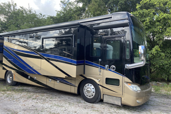 We Deliver | UNLIMITED Generator Use | 1000 FREE Miles-Week | Fully Stocked