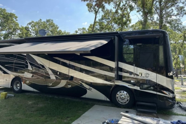 We Deliver | UNLIMITED Generator Use | 1000 FREE Miles-Week | Fully Stocked