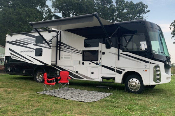 The Bus; 2023 Georgetown GT5