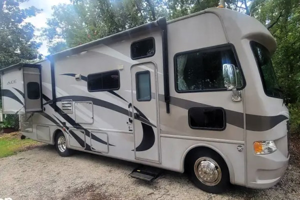 2014 Thor A.C.E (home away from home)