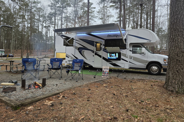 Brand New!  The Class-C Llama 30 ft Thor Motor Coach (Class C)