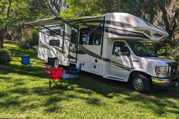 Family and Pet Friendly 2019 Jayco Greyhawk 31FS with Bunk Beds 32 Ft