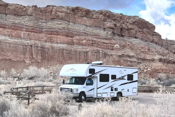 2023 East to West Entrada 2700NS