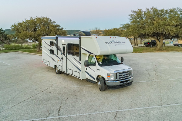 |UNLIMITED MILEAGE| BUNKHOUSE| 2023 Gulf Stream Yellowstone 63111