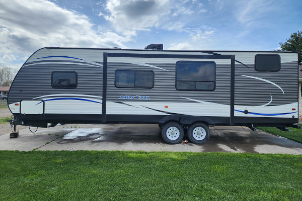 Ten for Ten Camping Trailer