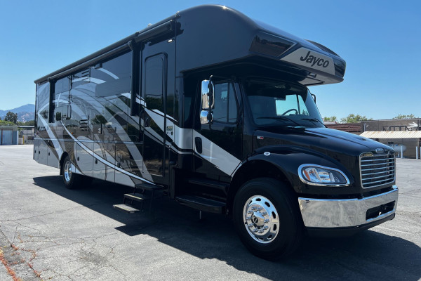 Maximus 2021 - Jayco Seneca Super C - Ready for Max Adventure!