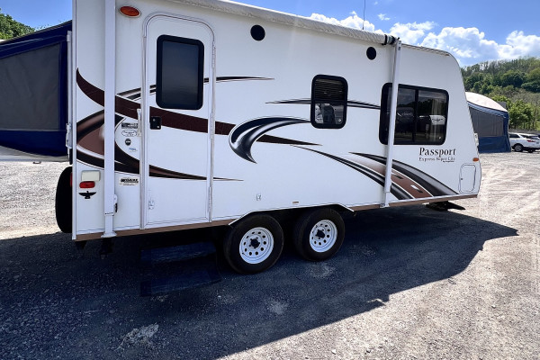 2013 Keystone Passport Hybrid SNY1109