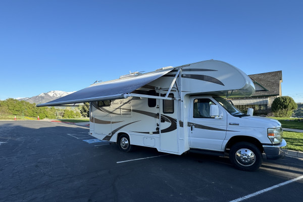 Remodeled Thor Motor Coach Four Winds 22E