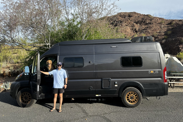 Pete's Winnie Solis - Rugged Adventure Van! Sleeps 4!
