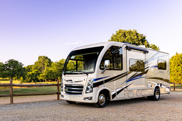 Compact, Luxurious, and Fully Stocked Motorhome!