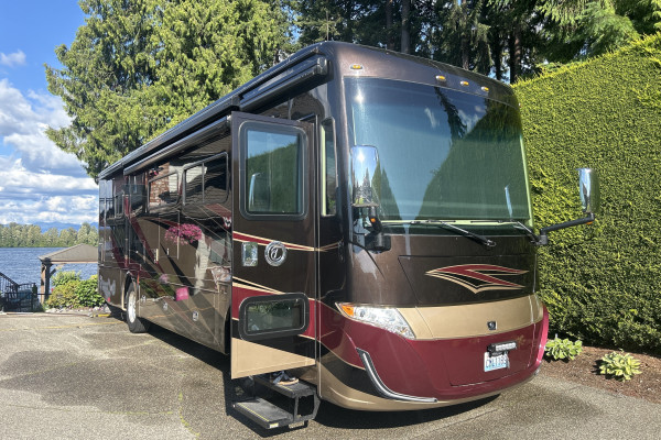 Tiffin 33AA 2021