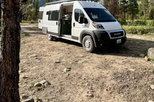 Farley - Experience Professionally Built Off-Grid Luxury