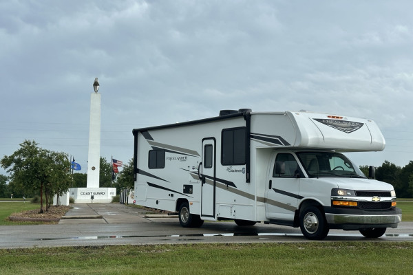 2025 BRAND NEW TOP RATE  FreeLander 27QB CHEV 4500