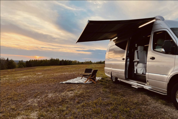 LOVELY SUNSET AIRSTREAM