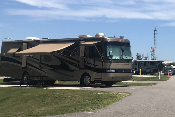 Monaco 40' Diesel Pusher with 4 Slides
