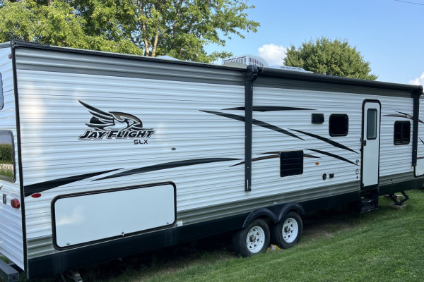 Sunset Chaser 2018 Jayco Flight SLX