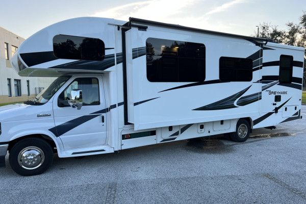 Explore the Open Road in Style! Rent Our 2022 Jayco Greyhawk Today!