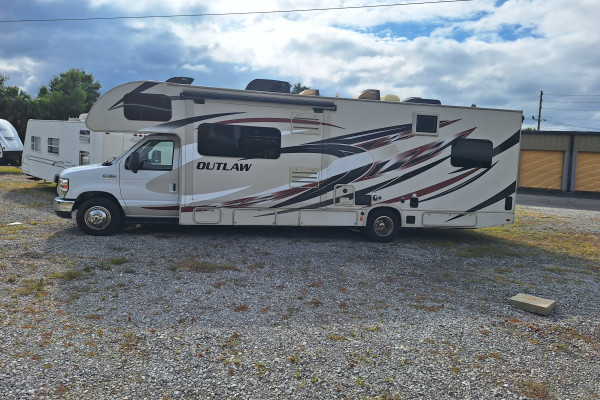 Outlaw Toy Hauler