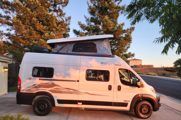 Brand New 2025 Winnebago Solis National Park Edition