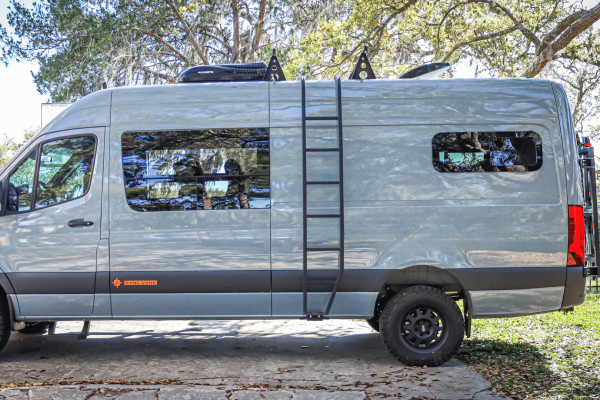 Mercedes Benz ADVENTURE Van