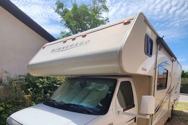 RV Rental Based in Albuquerque, NM Sleeps 10