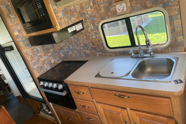 Thor hurricane m-30q motorhome