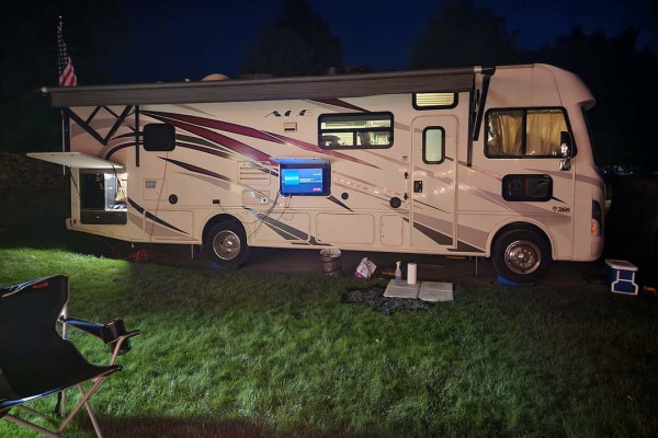 LUXURY ON WHEELS