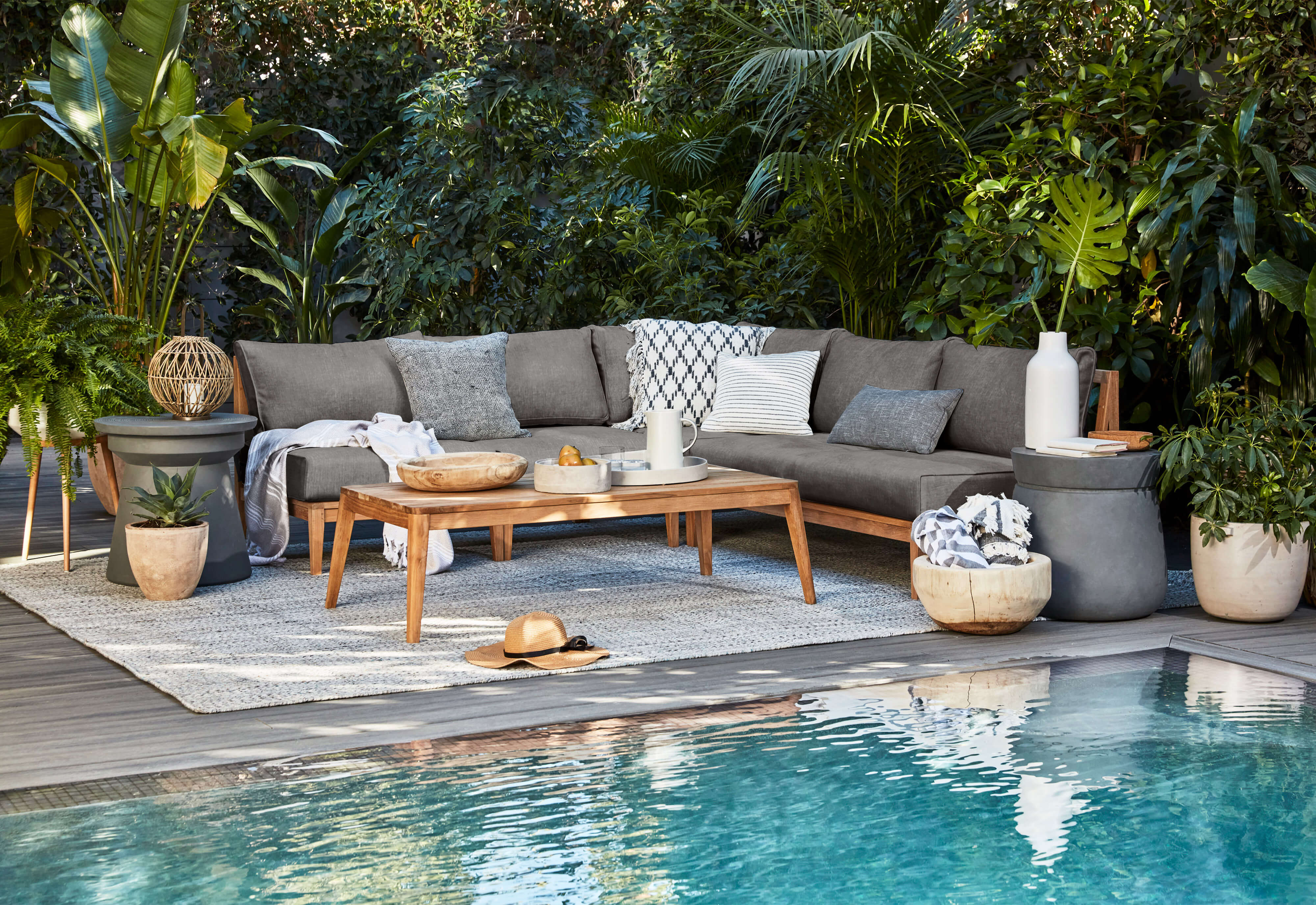 Concrete Outdoor Side Table Outer