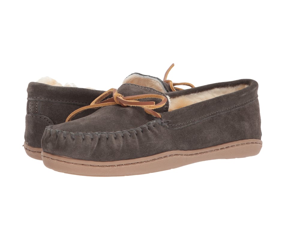 Minnetonka women's sheepskin hardsole moc