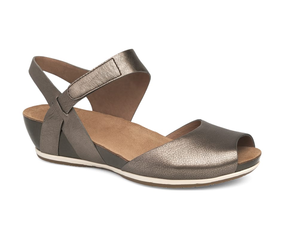 dansko women's vera flat sandal