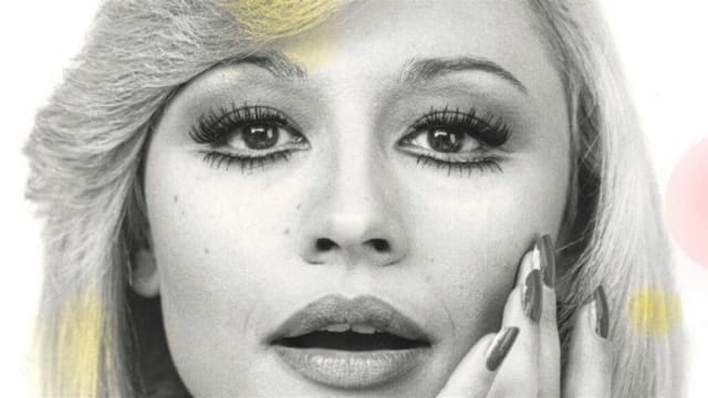 Lady Olé presents RAFFAELLA CARRÀ ANNUAL CELEBRATION