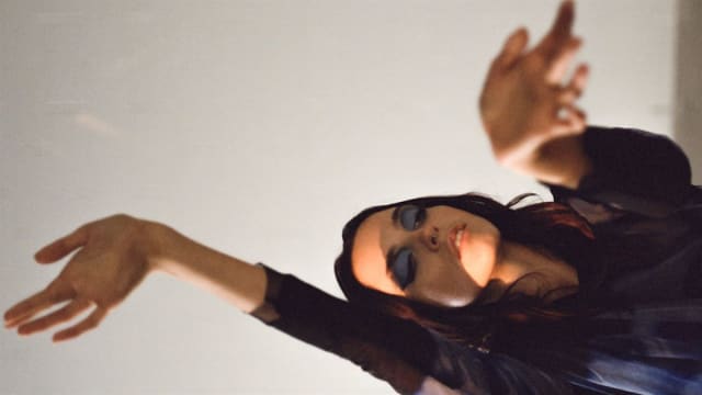 MOVE YOUR MOOD w/ ives.