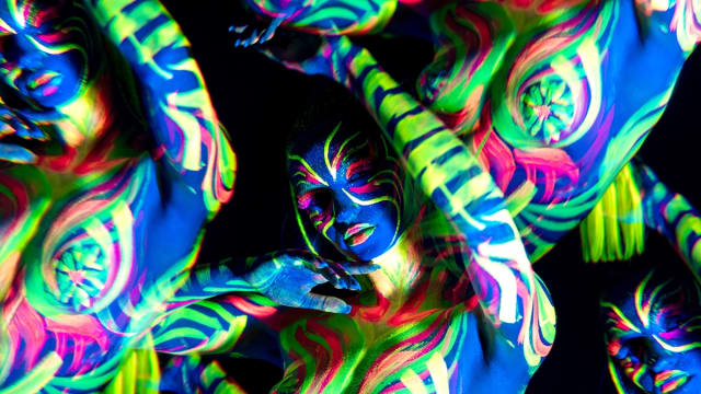 Neon Naked Life Drawing in Oxford Circus!