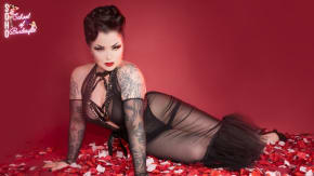 1:1 Burlesque Coaching with Bettie Bombshell tickets