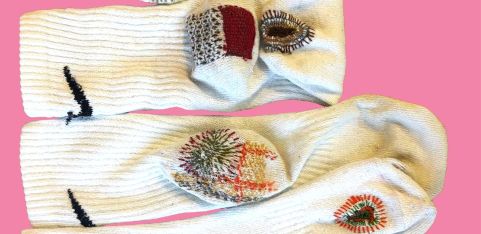Sock Mending - A darn' good time at The Divine 