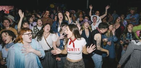 Queer Cxntry