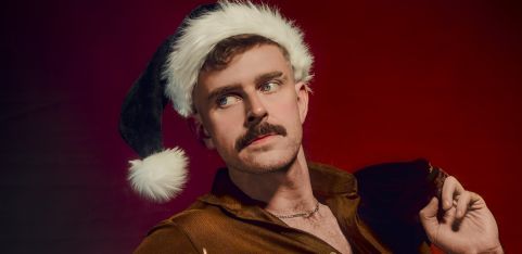 Mark T Cox - A Very Busy Christmas - LONDON