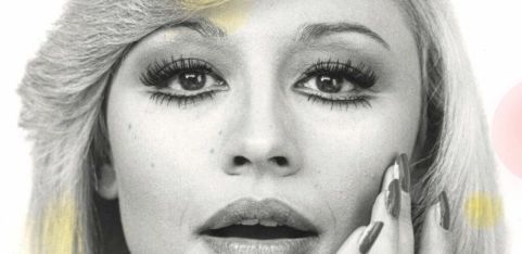 Lady Olé presents RAFFAELLA CARRÀ ANNUAL CELEBRATION