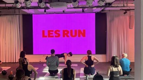 LES+YOGA