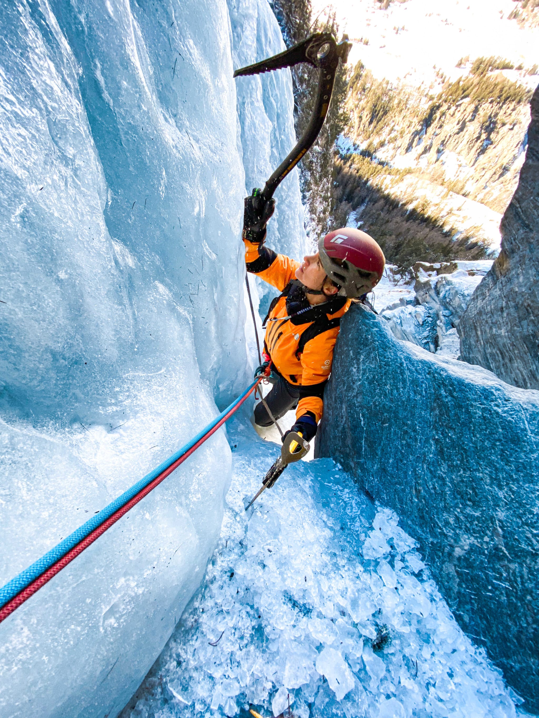 S'initier à la cascade de glace, par quoi commencer ?